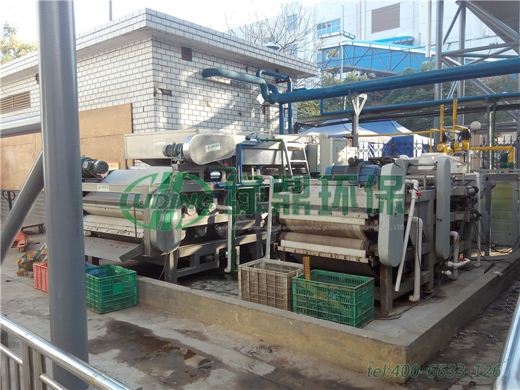 帶式濃縮一體機更新?lián)Q代替換傳統(tǒng)普通帶式壓濾機 2