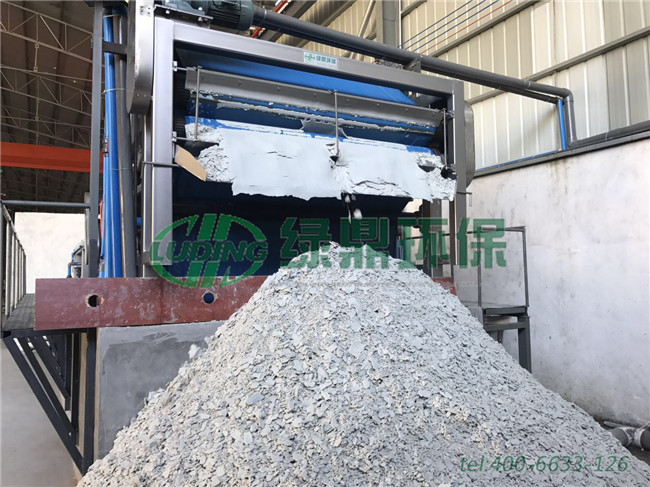 廣東佛山鋁業(yè)鋁材廠帶式壓濾機(jī)處理現(xiàn)場 6