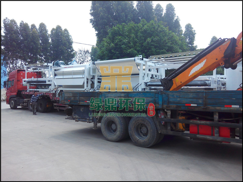 帶式壓濾機用于雙流黑臭水體整治項目